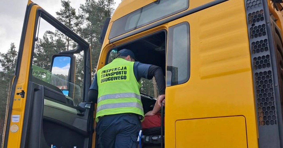 Kontrola pojazdu wykonywana przez inspektora ITD