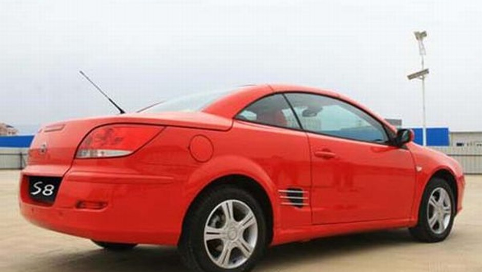 BYD S8