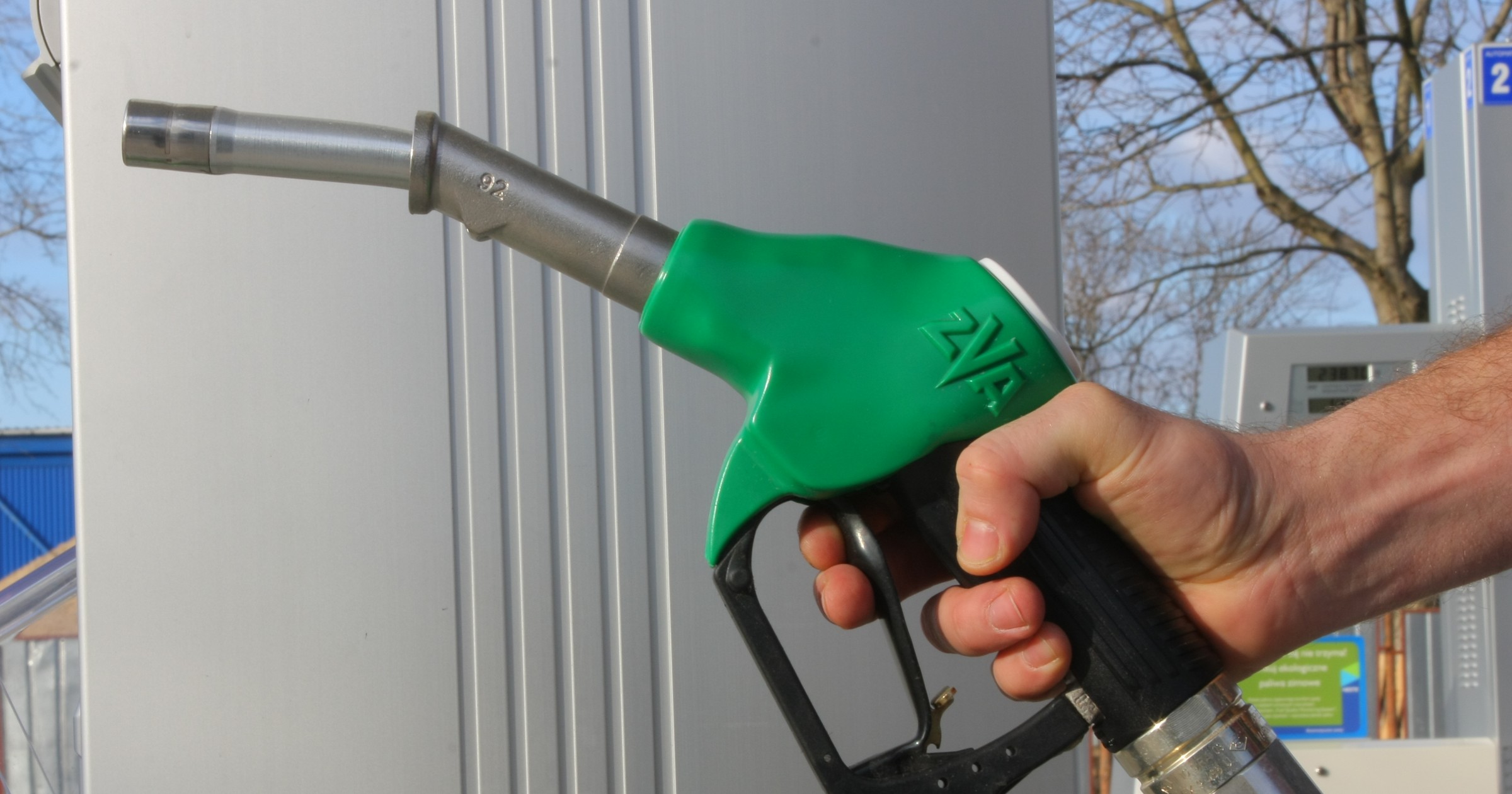 Diesel, benzyna czy gaz: co teraz warto kupić?