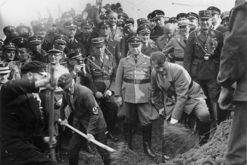 Adolf Hitler jako pionier autostrad. To tylko mit propagandowy