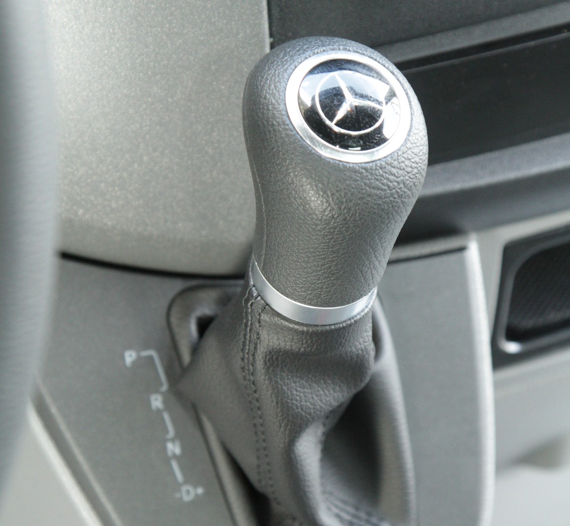 Wajcha skrzyni biegów w Mercedesie Sprinterze 313 CDI