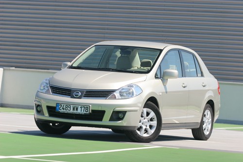 Nissan Tiida 1.6 Tekna - Bez ekstrawagancji