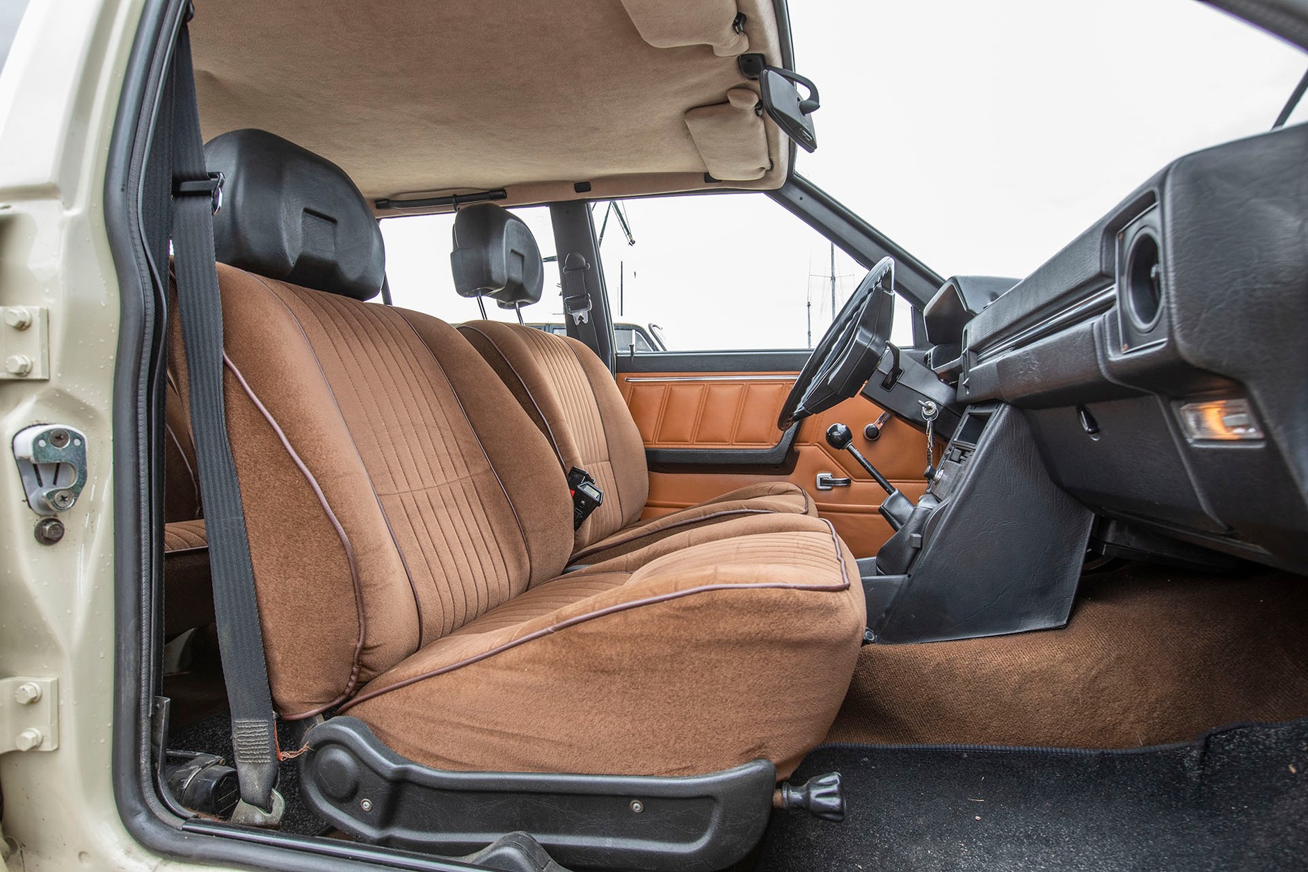 Polski Fiat 125p i FSO Polonez w wersji Long - przedłużane auta z FSO