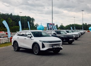 W końcu dali mi się przejechać Omodą 9 Super Hybrid. Sporo zachwytów, trzy rozczarowania