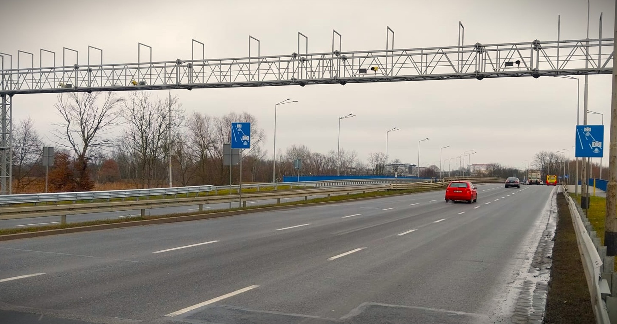 Urządzenie monitorujące prędkość - odcinkowy pomiar prędkości