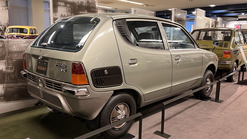 Suzuki Fronte LC20
