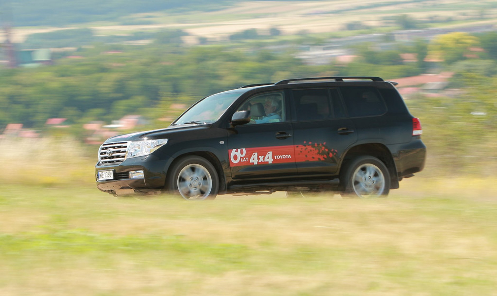 Toyota Land Cruiser: jej wysokość V8