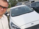 Pojechaliśmy do komisu po "idealnego" Forda. Lakiernik prawdopodobnie był daltonistą