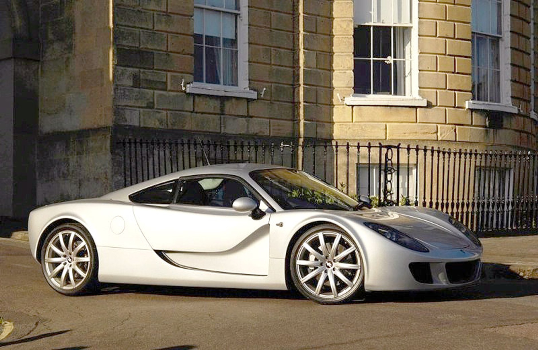 Farbio GTS: sprzedaż brytyjskiego dwumiejscowego coupé rozpoczęta