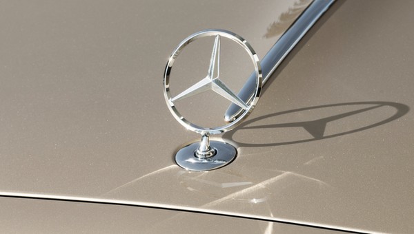 Kolejna firma motoryzacyjna upada. Chodzi o gwiazdy Mercedesa 
