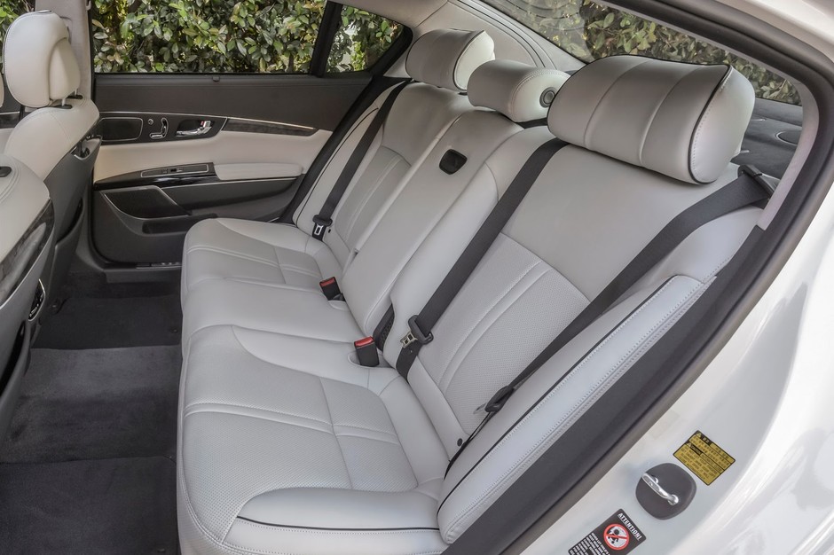 Kia K900