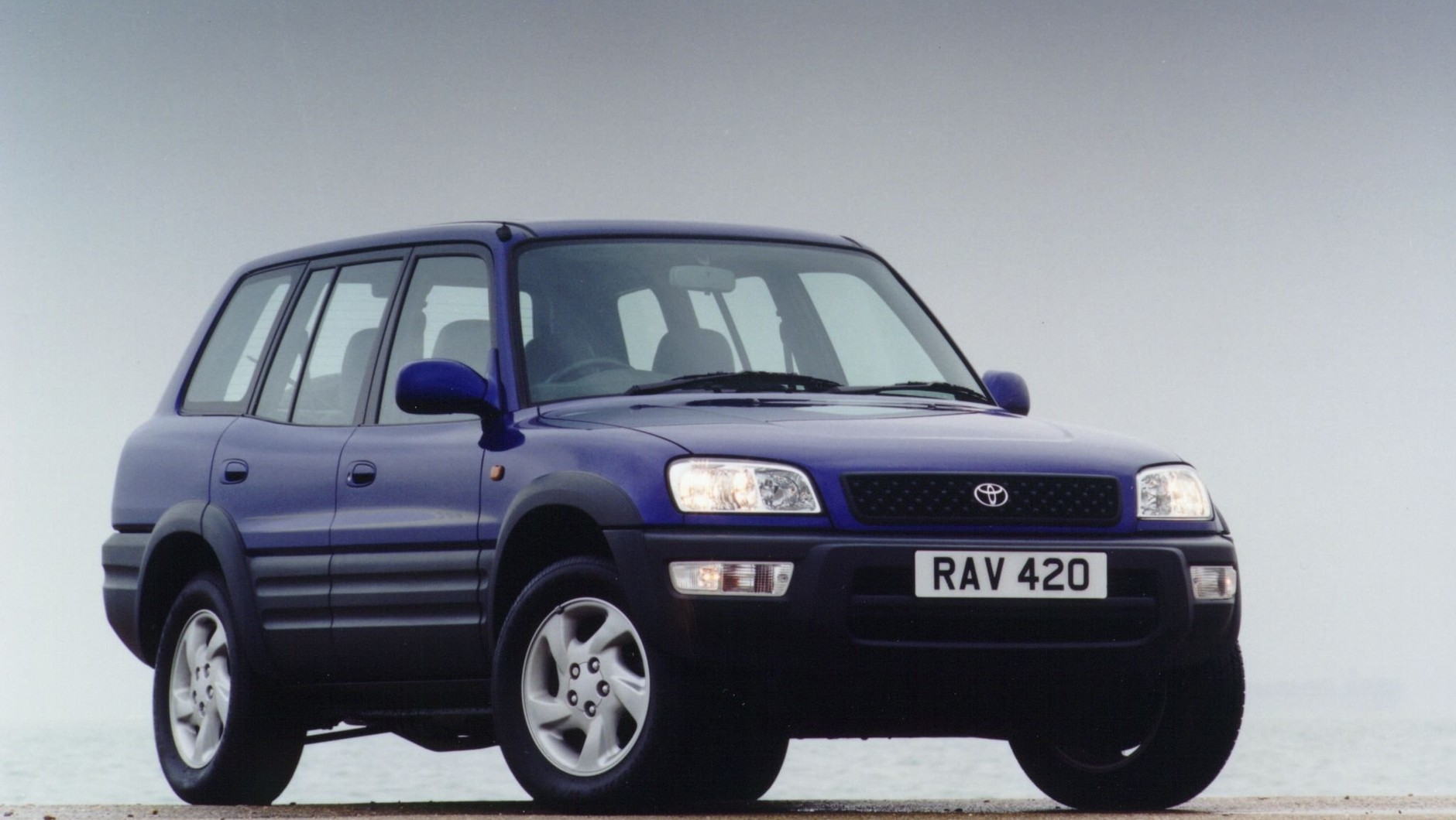 Toyota RAV4 (pierwsza generacja; 1994-2000)