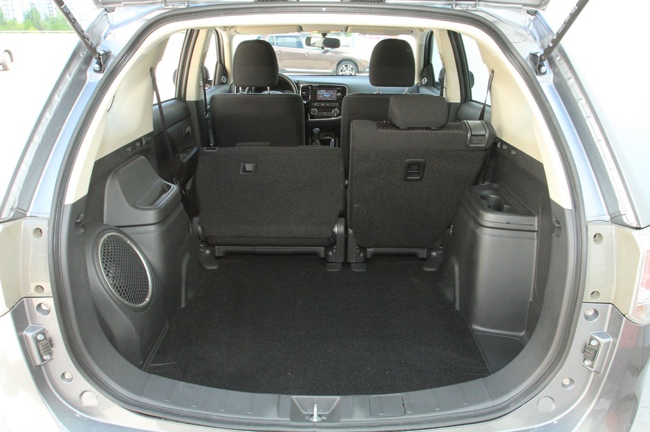 Mitsubishi Outlander 2.0 2WD