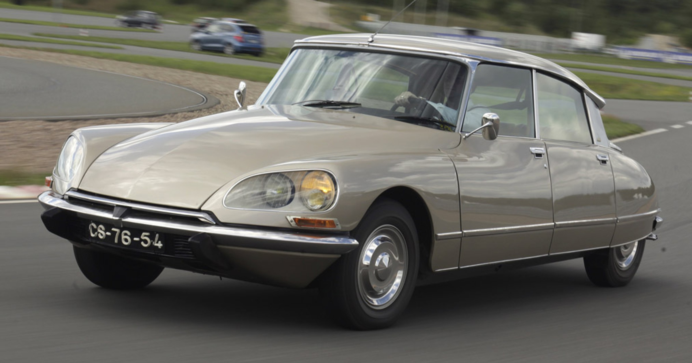 Citroen DS: piękna bogini awangardy  