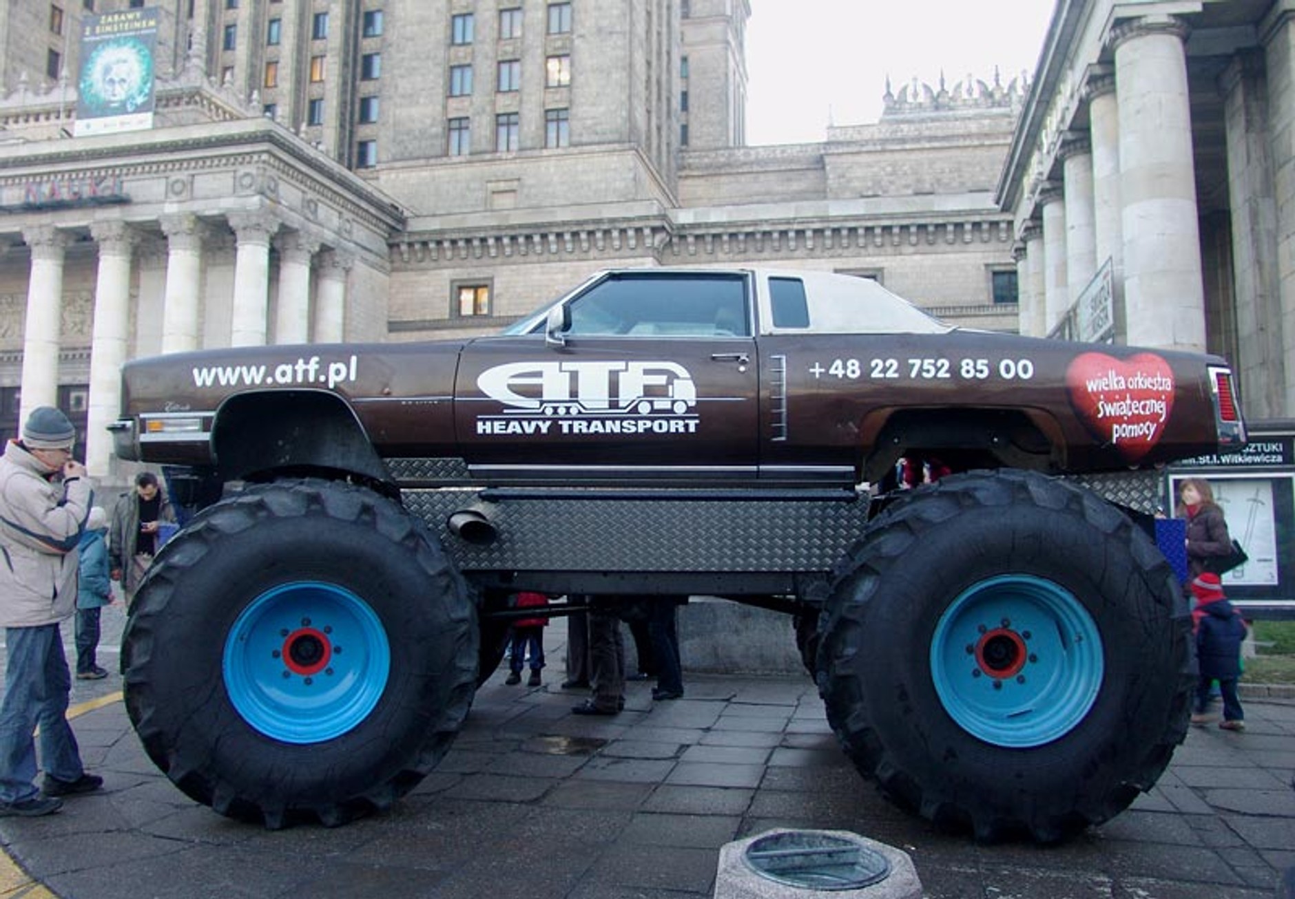 WOŚP 2008: wielki finał pod Pałacem Kultury (foto)