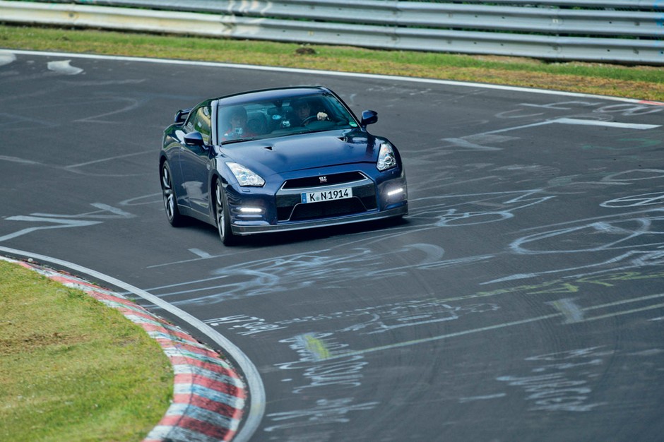 Nissan GT-R: na granicy światów