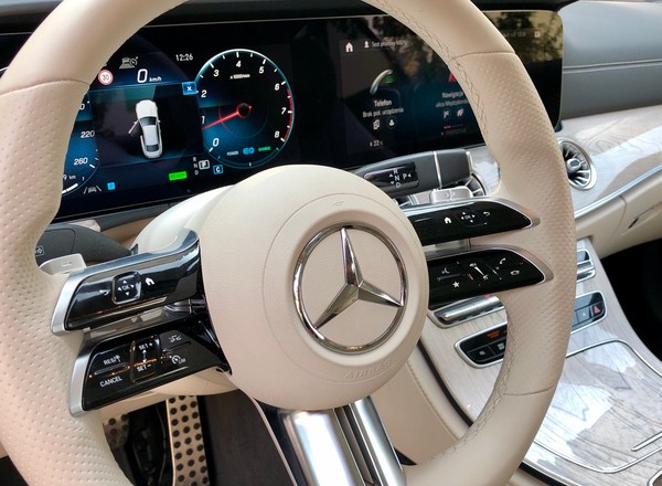 Mercedes poinformował część klientów, że ich auta mogą się zapalić
