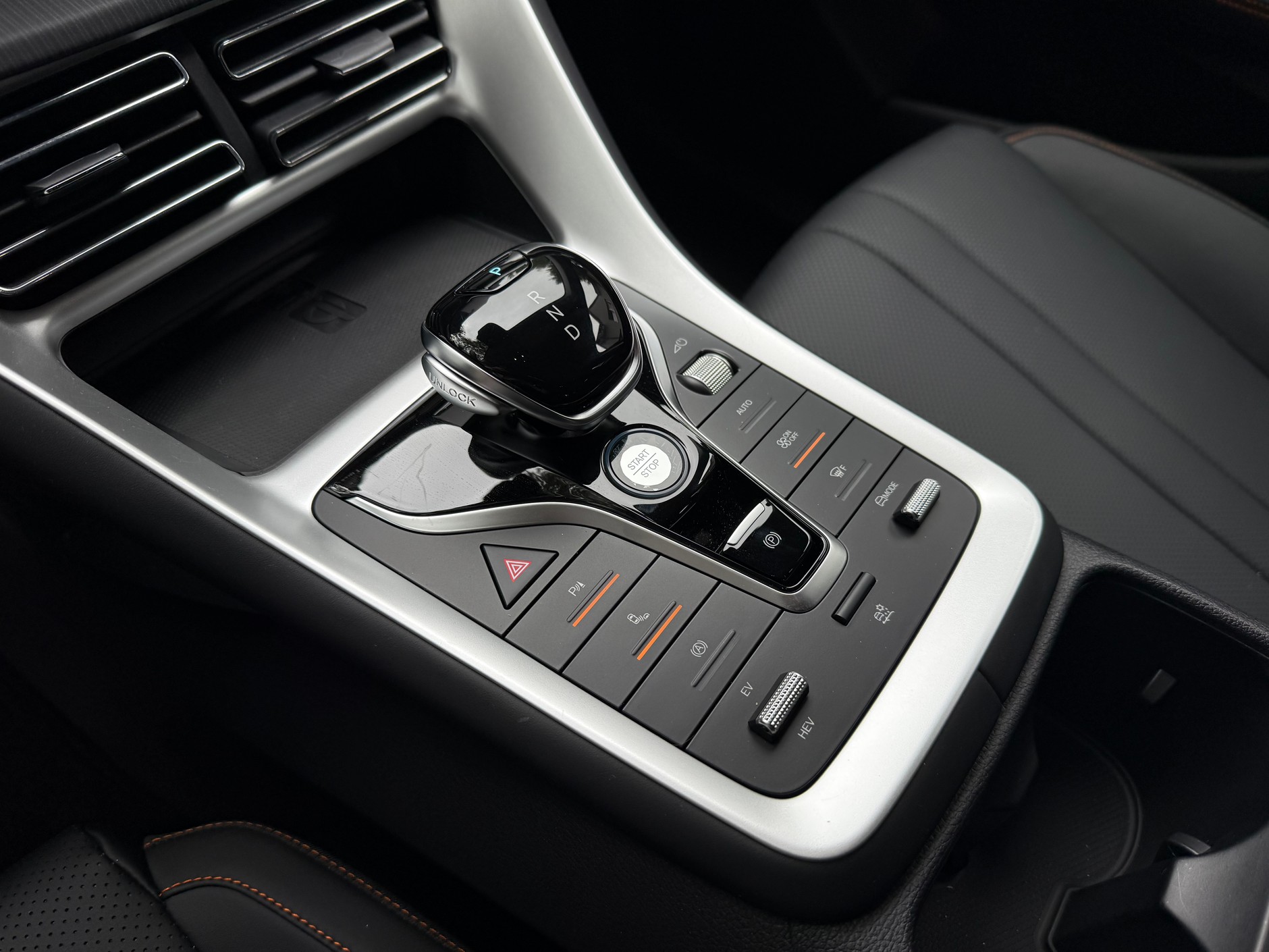BYD Sealion 5