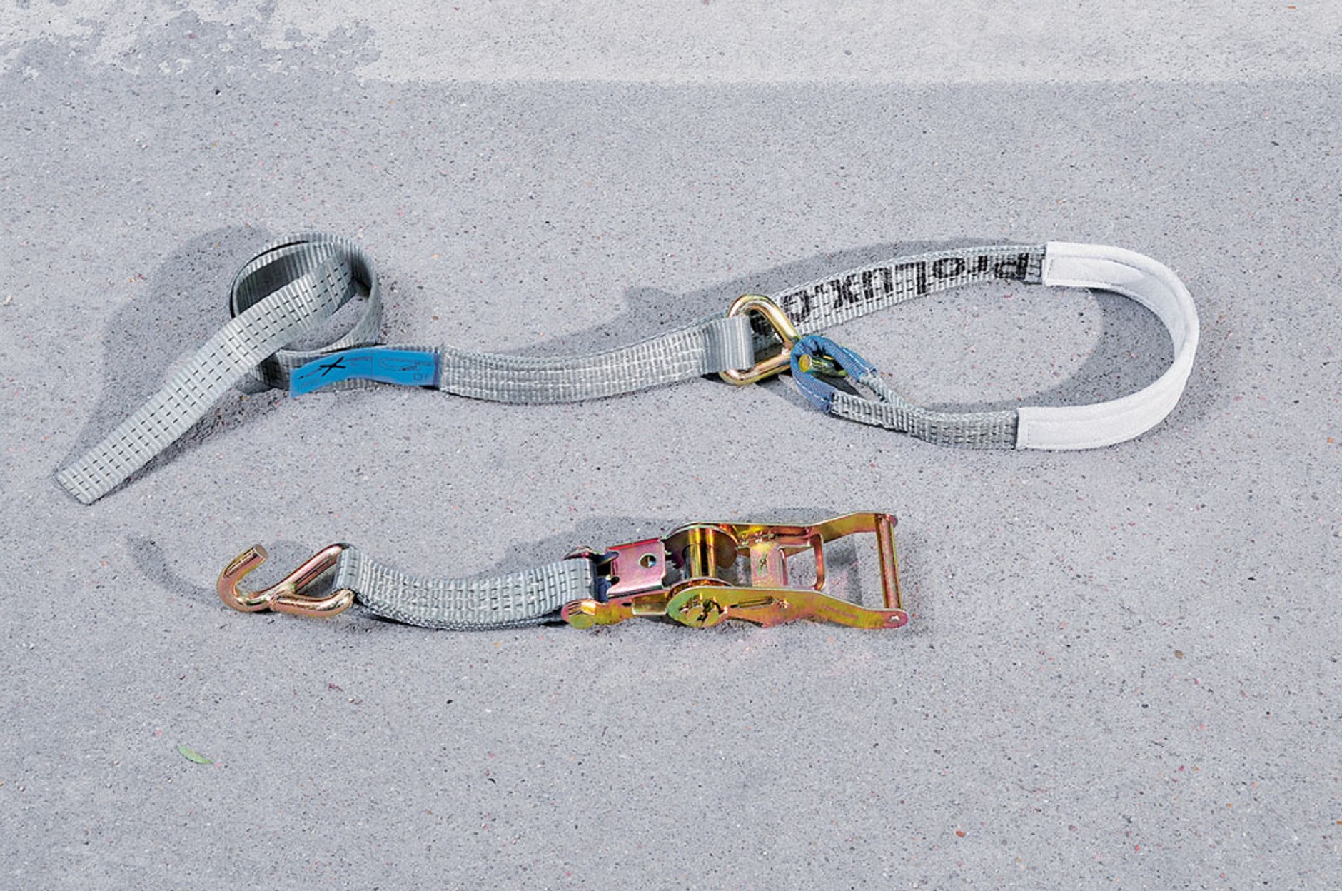 Jak zgodnie z przepisami holować lawetę?