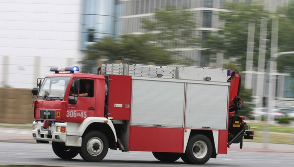 Widzisz auto na sygnale? Ułatw mu przejazd!