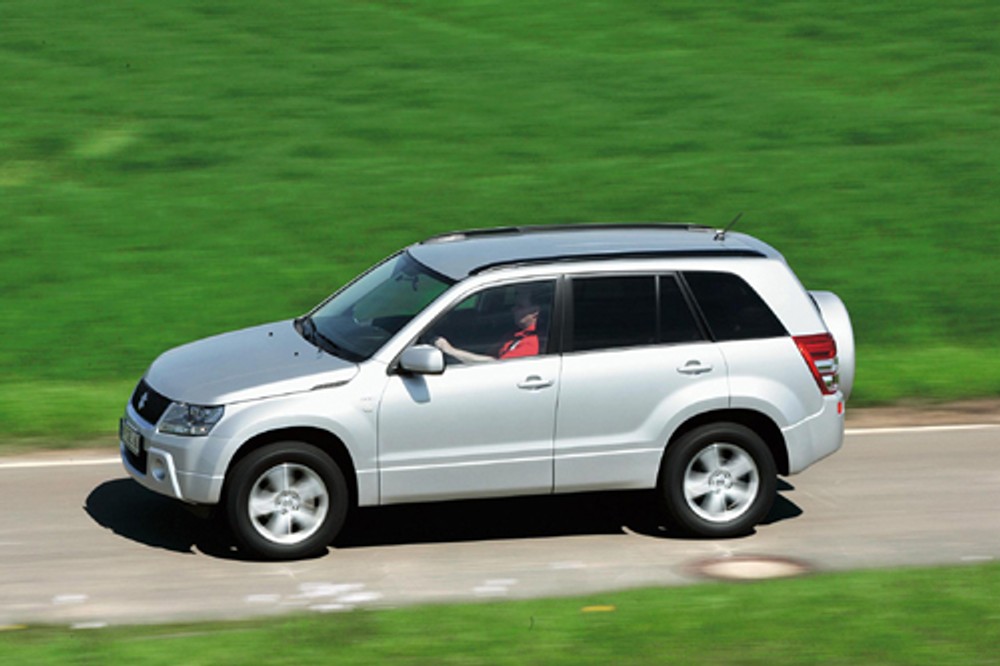 Toyota RAV4, Nissan X-Trail, Kia Sportage, Suzuki Grand Vitara - Terenówki niezupełnie terenowe