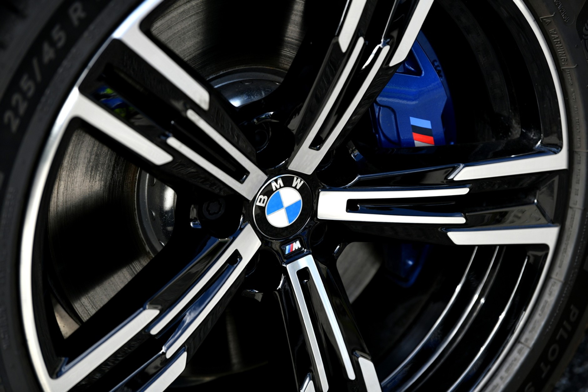 Policyjne BMW M340i radiowóz