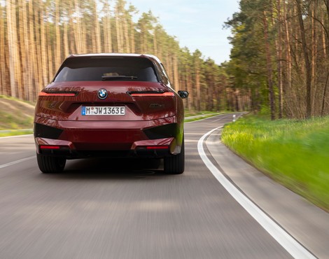 BMW iX