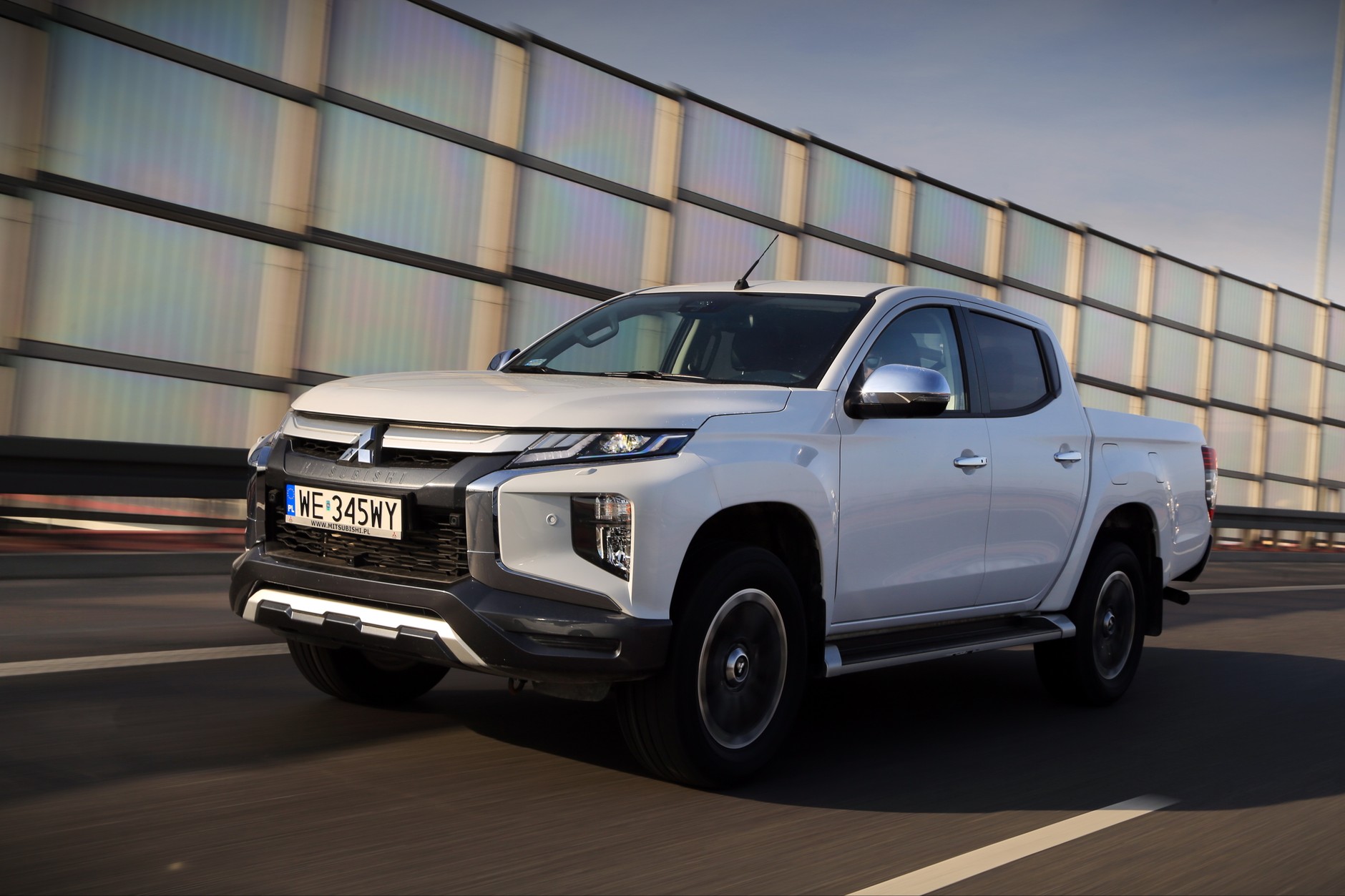Nowy Mitsubishi L200 2.2 DI-D
