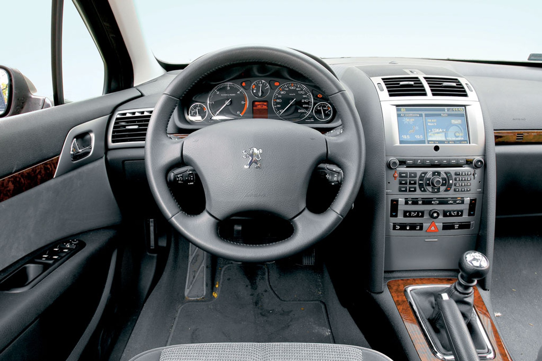 Peugeot 407, lata produkcji 2004-11, cena od 14 500 zł