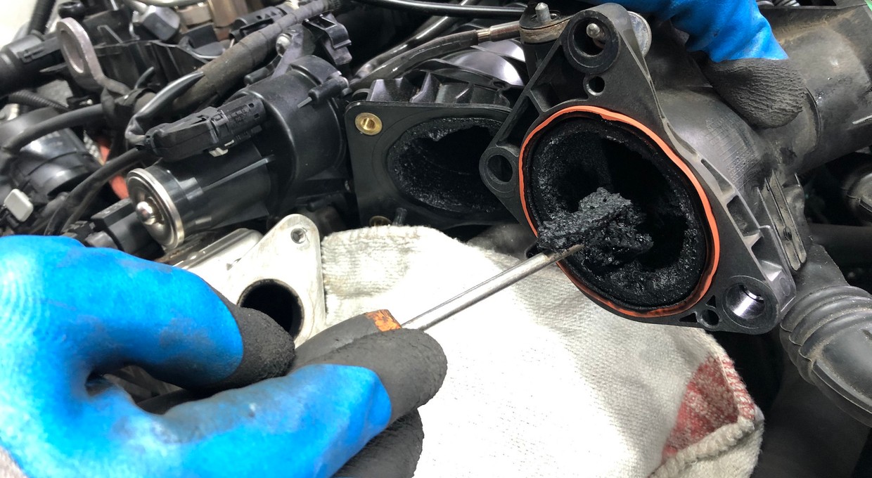 Czyścimy układ dolotowy w dieslu common rail - krok po kroku