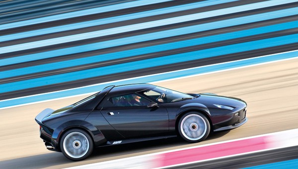 Nowa Lancia Stratos: ikona rajdowych tras powraca