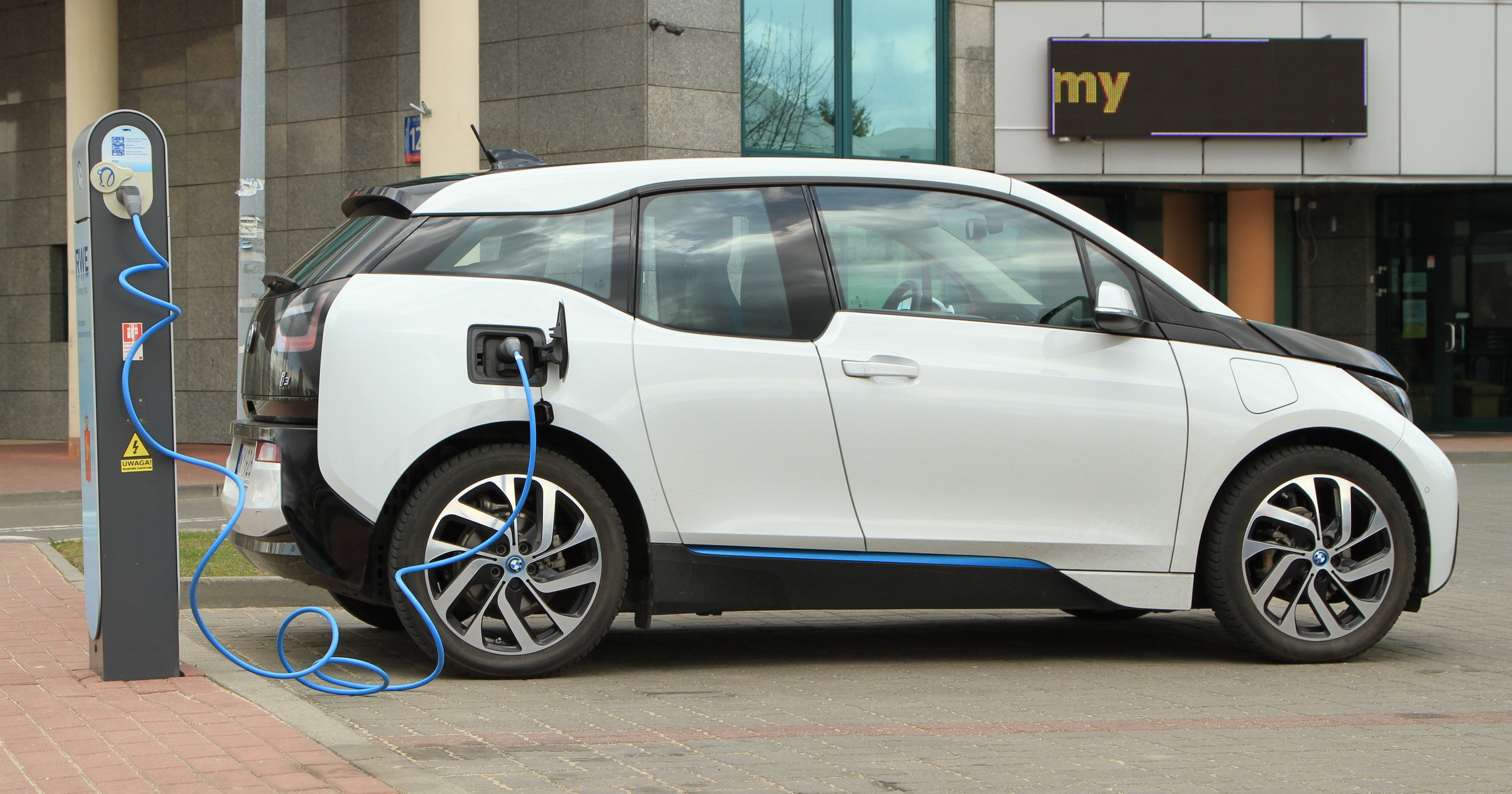 BMW I3