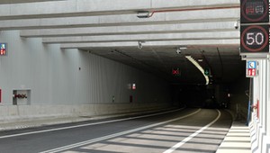 Czy wiesz, jak jeździć w tunelu? Przepisy, które mogą cię zaskoczyć