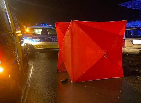 Nie zatrzymał się na czerwonym. Śmiertelny wypadek na przejściu dla pieszych