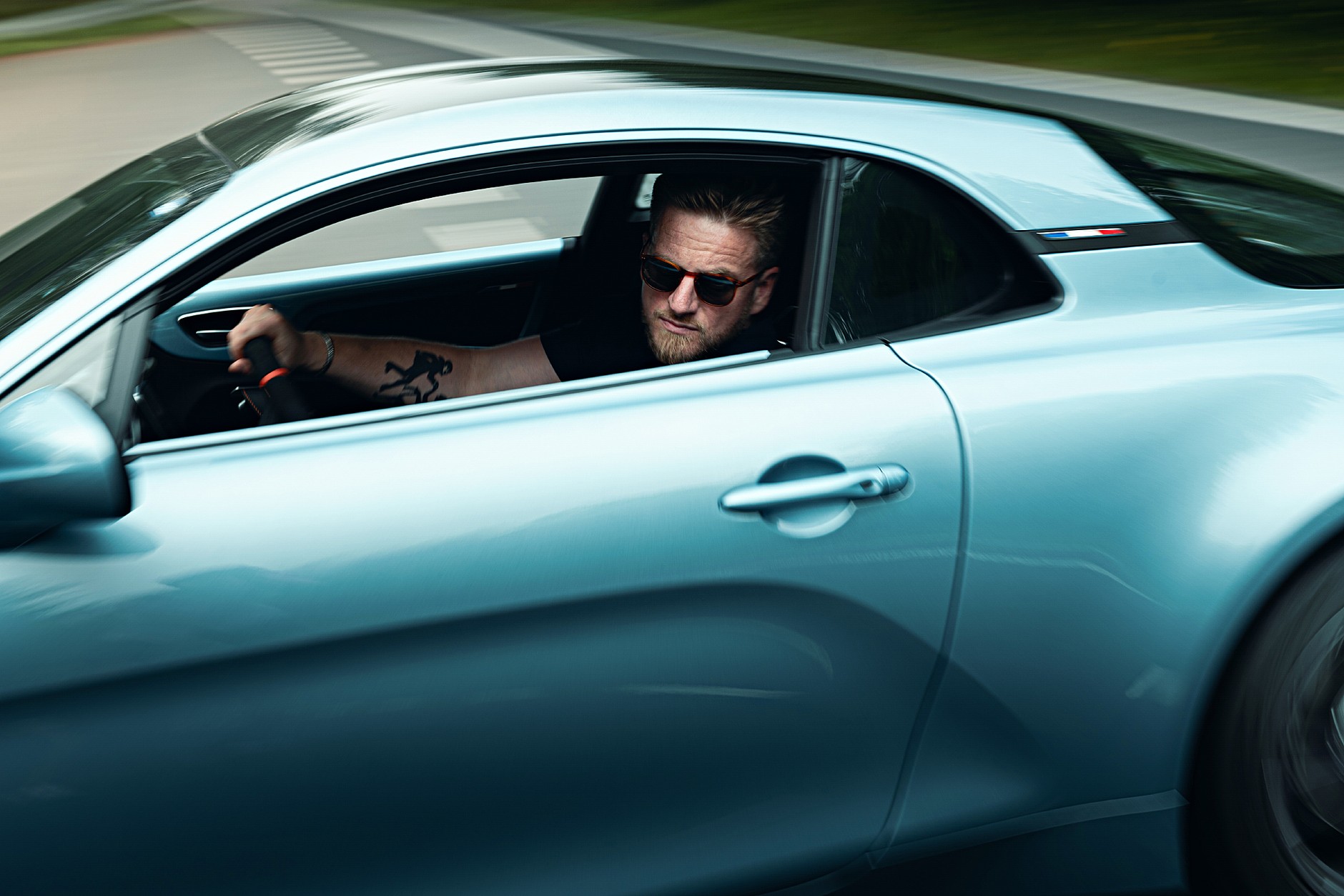 Szczepan Twardoch w Alpine A110S