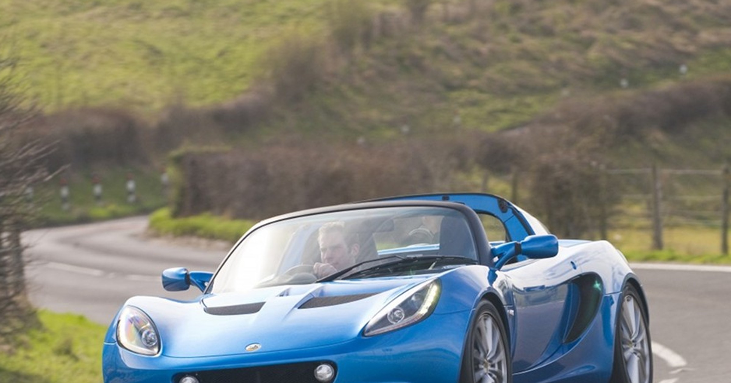 Lotus Elise z nowym silnikiem Toyoty