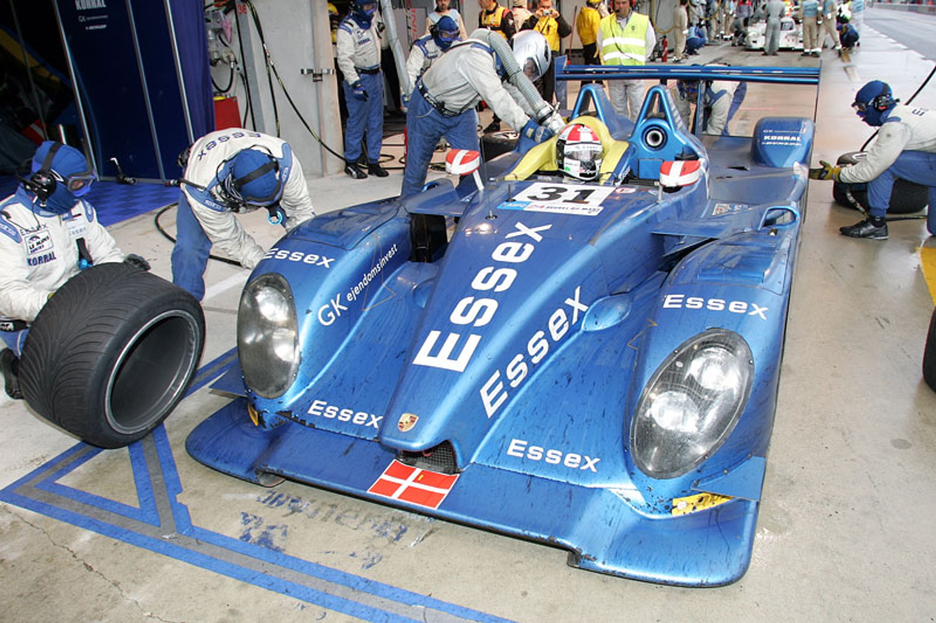 24 godziny Le Mans 2008: niespodziewana porażka Peugeota (fotogaleria)