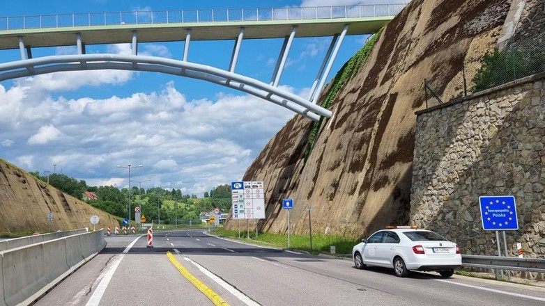 Przed zagranicznym wyjazdem warto zapoznać się z przepisami obowiązującymi w krajach, które zamierzamy odwiedzić