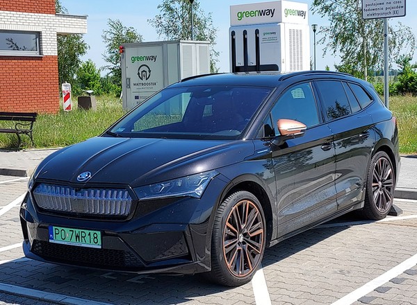 Droższe ładowanie samochodów elektrycznych na stacjach Greenway Polska. Od 1 listopada nowe ceny