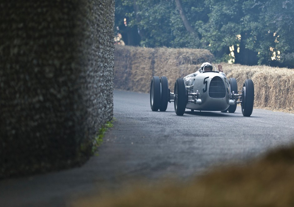 Oldtimery Audi w 2012
