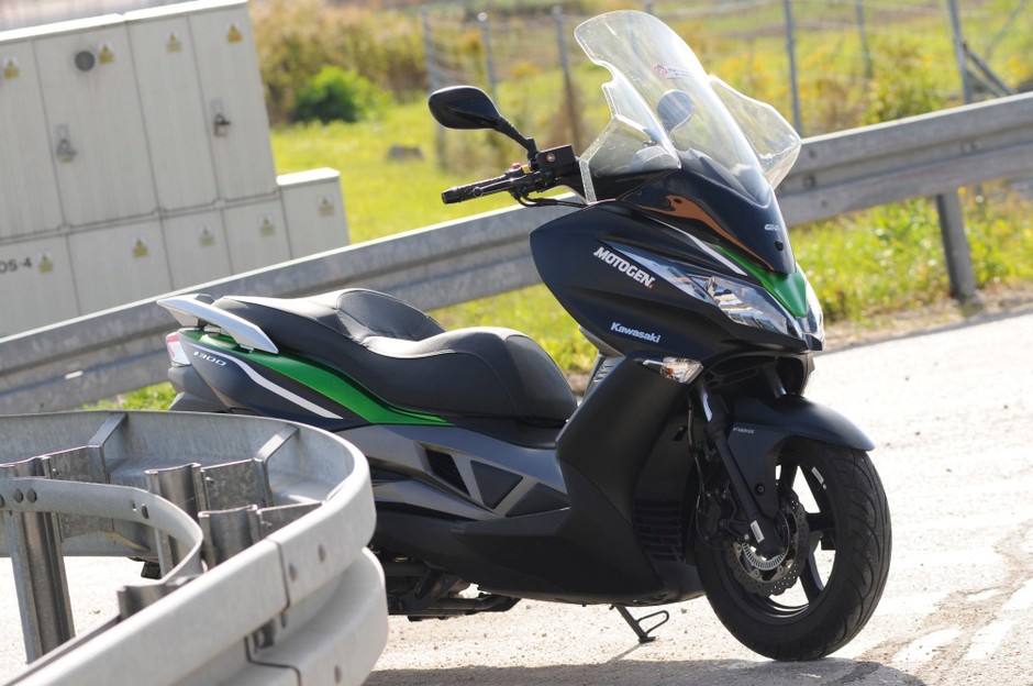 Kawasaki J300