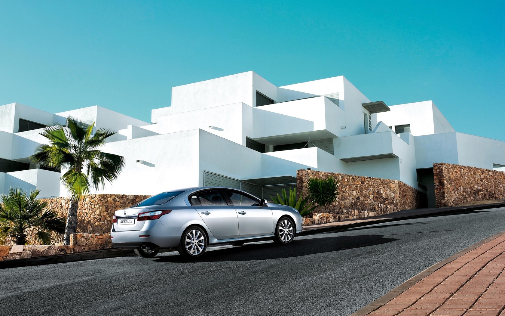 Renault Latitude