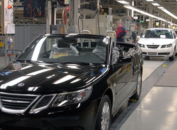 Saab wstrzymał produkcję, bo nie płacił dostawcom