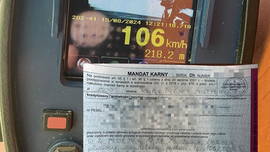 Policjanci zatrzymali kierowcę Mercedesa. Było stanowczo zbyt szybko w obszarze zabudowanym