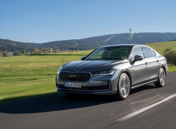 Oferta na 130 lat. Skoda znowu tnie ceny. Sprawdzamy kilka modeli