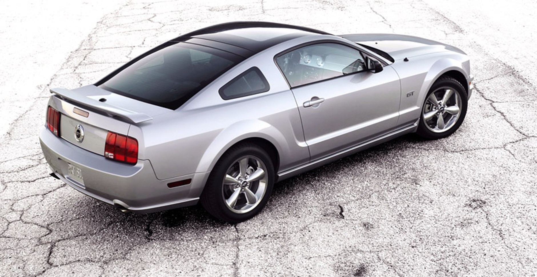 Ford Mustang 2009 – szklany dach w ofercie