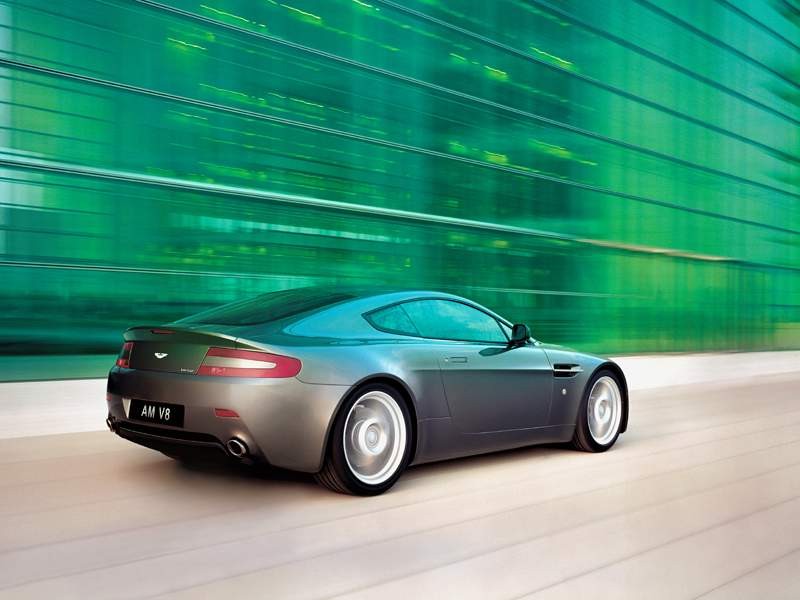 Aston Martin V8 Vantage: więcej mocy dla starszych wersji