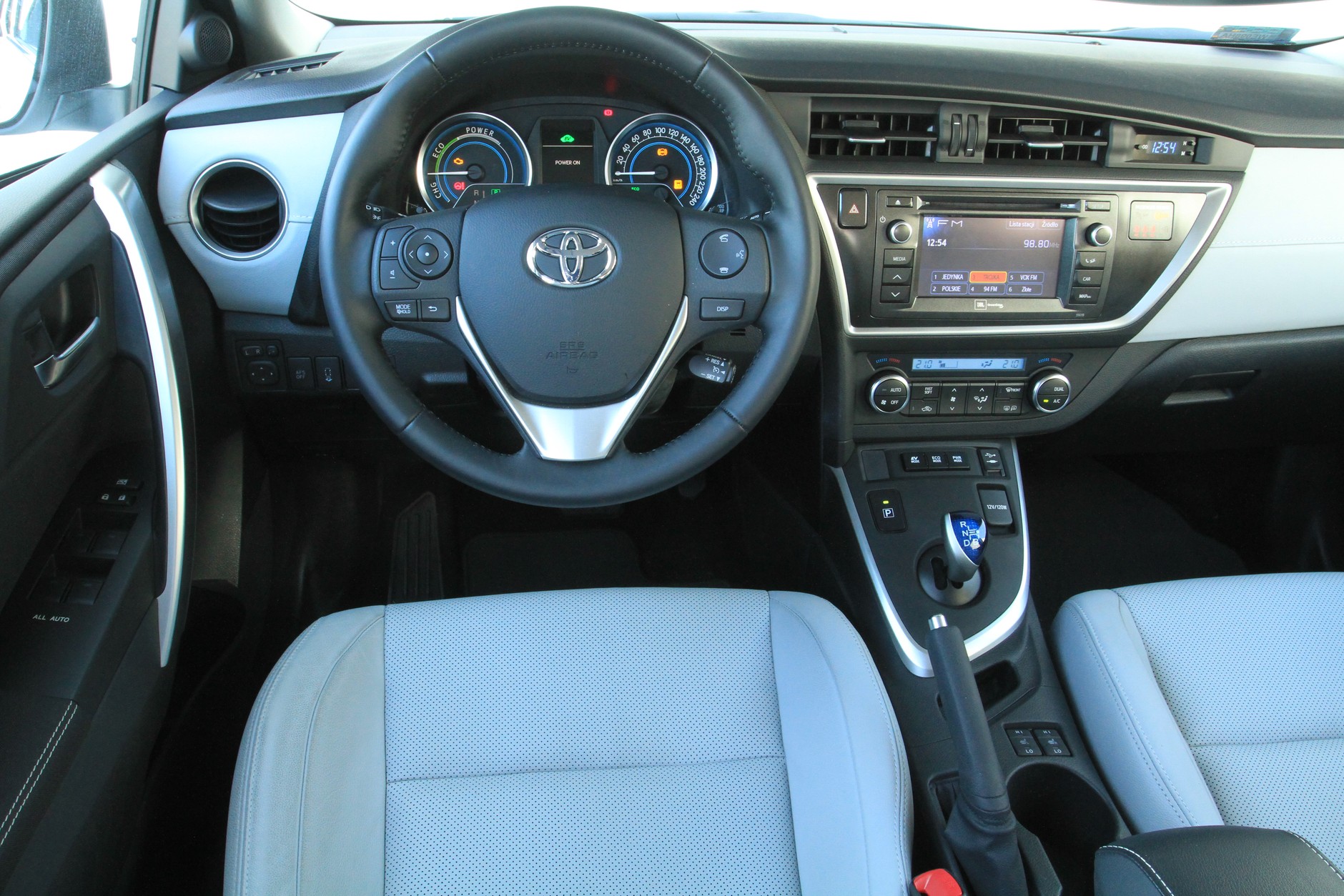 Toyota Auris Hybrid