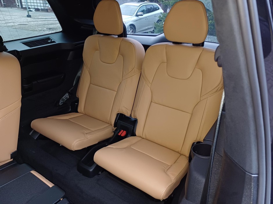 Volvo XC90 B5