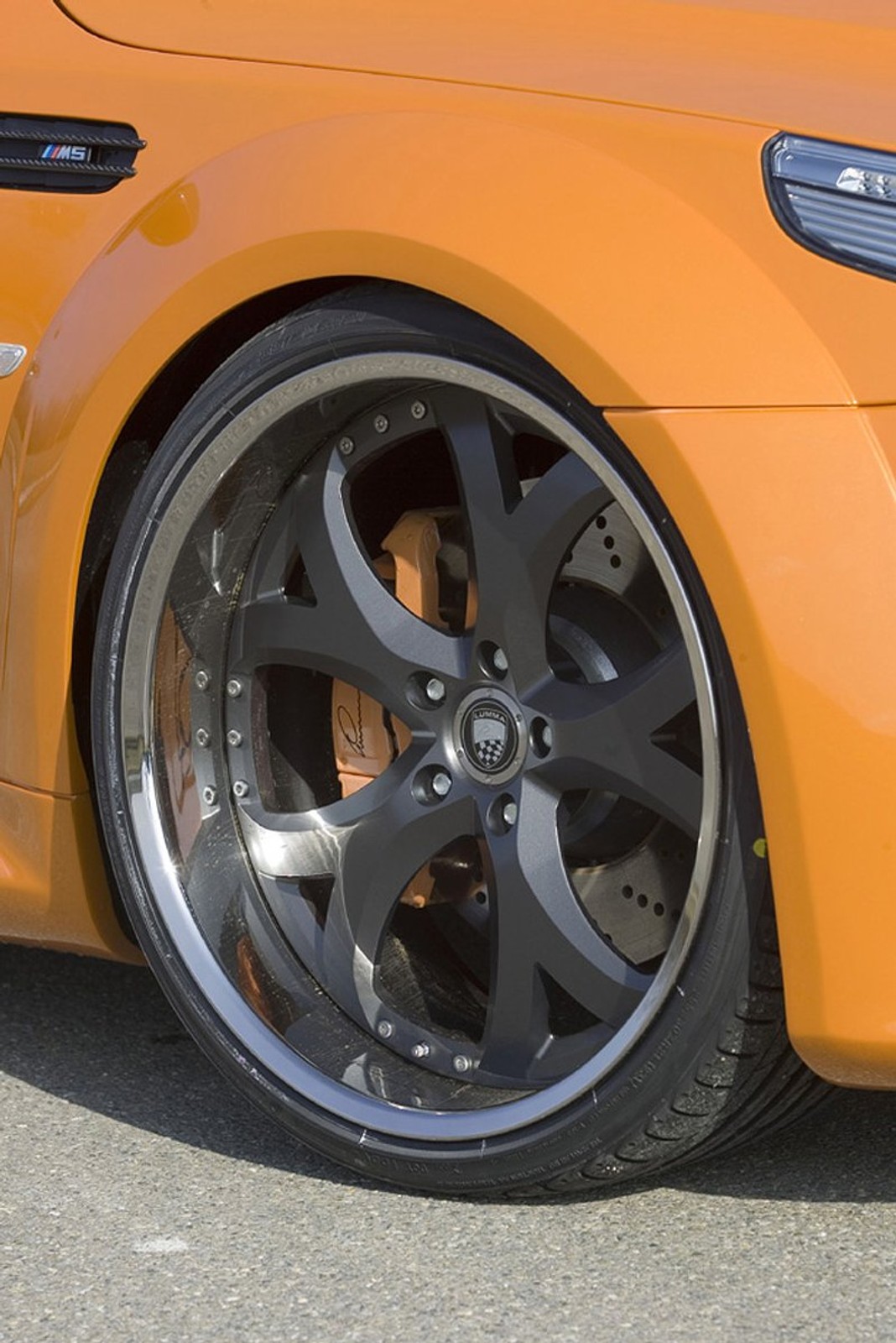 Lumma CLR 500 RS: 560 KM pod maską BMW M5